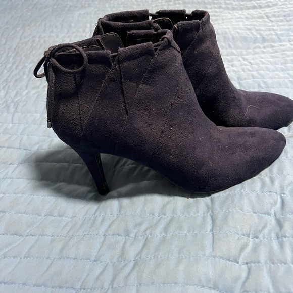 Blue Suede booties 8 - Picture 1 of 3